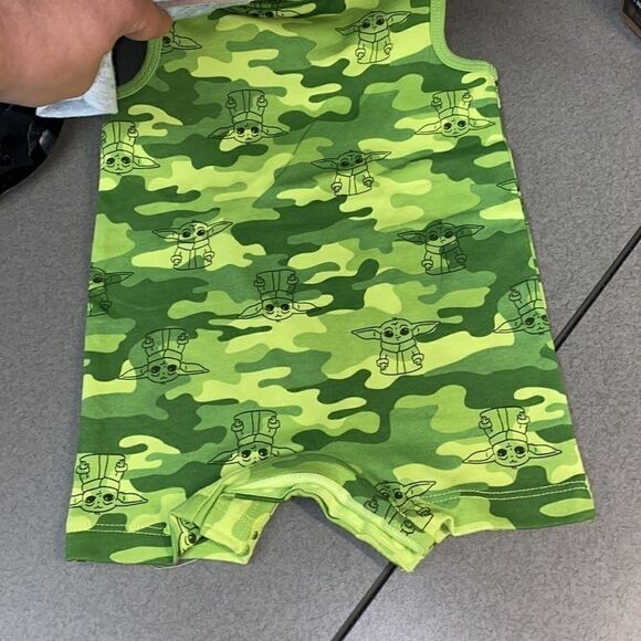 3 Piece Ensemble Star  Wars Baby Yoda NWT - Picture 4 of 5